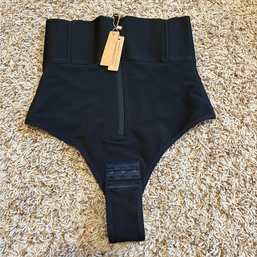 Shapellx AirSlim High-Rise Body Sculpting Thong Size Small NWT!!